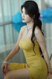 黄色吊带裙网红美女  bb酱