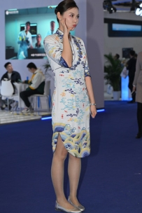 海航空姐-她脱外套了哦哈哈哈