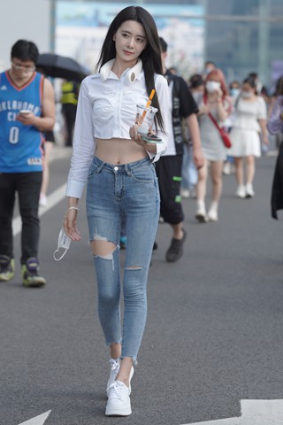 长腿牛仔美女