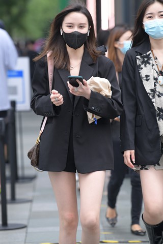 美腿姐妹